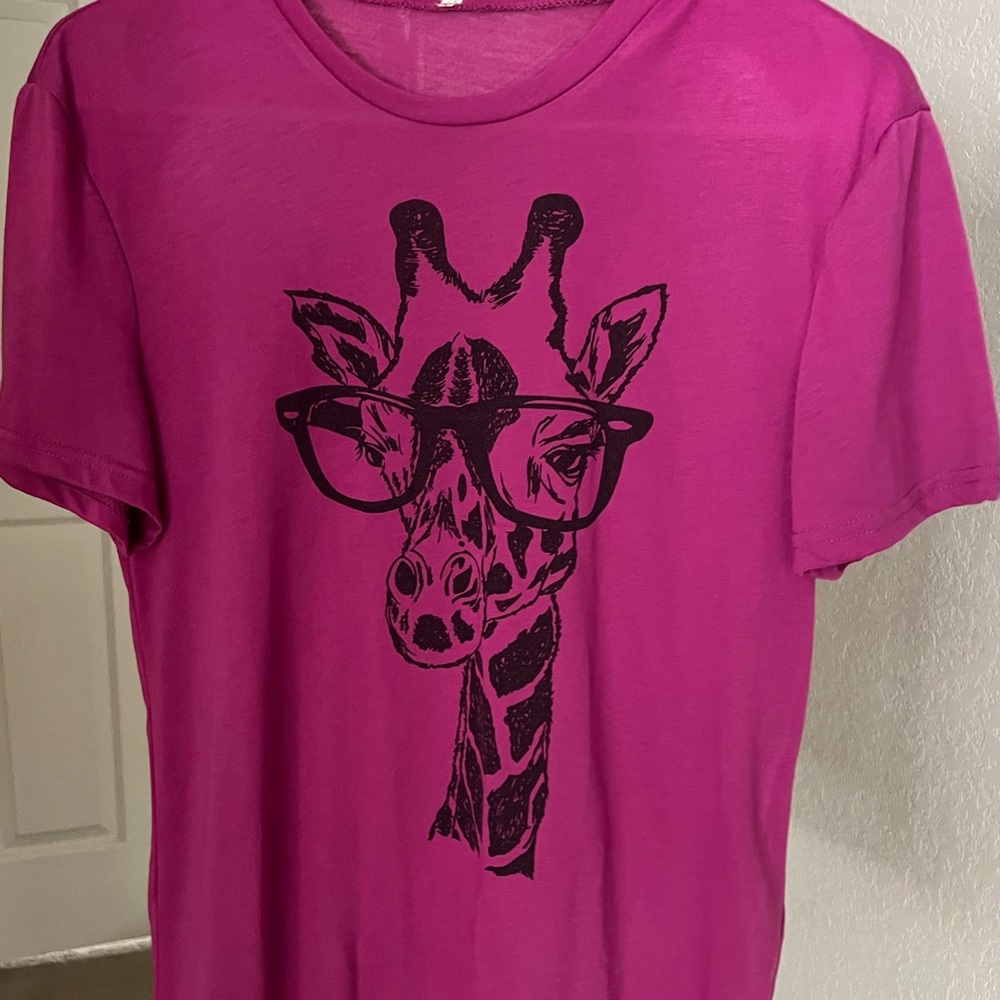 Magenta T-Shirt with Giraffe Print